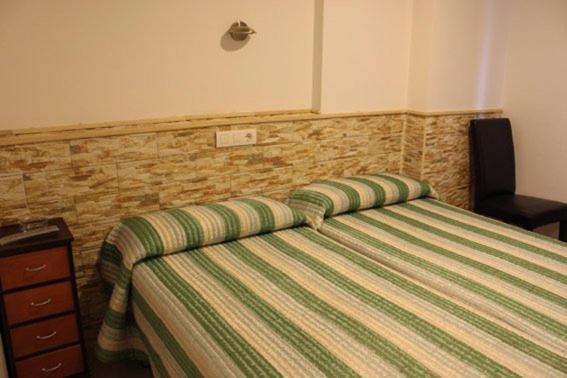 Hostal Valle Del Iregua Albelda De Iregua Extérieur photo